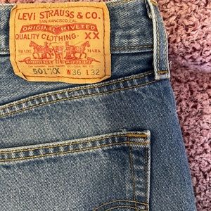 Levi Strauss cut off shorts 36x32